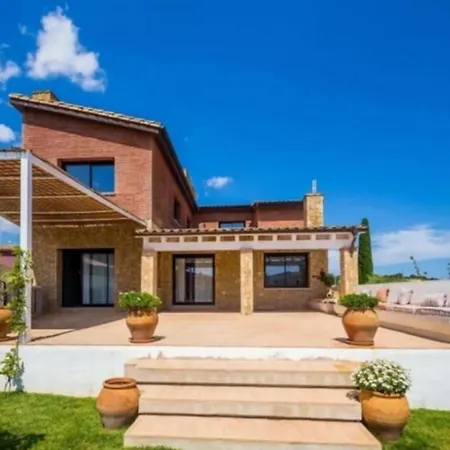 Independiente Con Piscina En * Vall-Llobrega