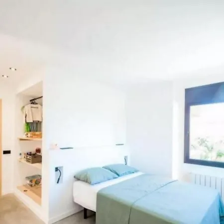 Independiente Con Piscina En Vall-Llobrega